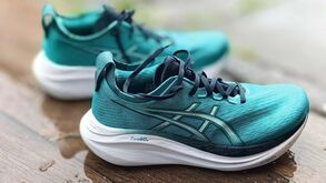 Asics Gel-Nimbus 27: amortecimento e conforto como nota dominante