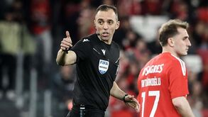 «Penáltis de Twitter»: Iturralde González avalia casos polémicos do Benfica-Sp. Braga