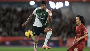 Matheus Reis aponta mérito na passagem do Sporting mas lembra lesões: «Estamos a viver um ano atípico»