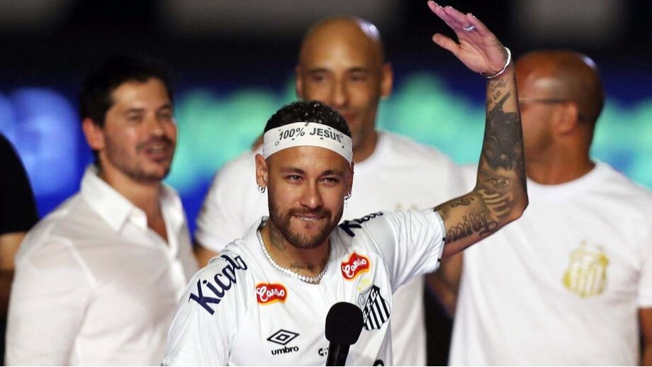 Neymar voltou ao Santos