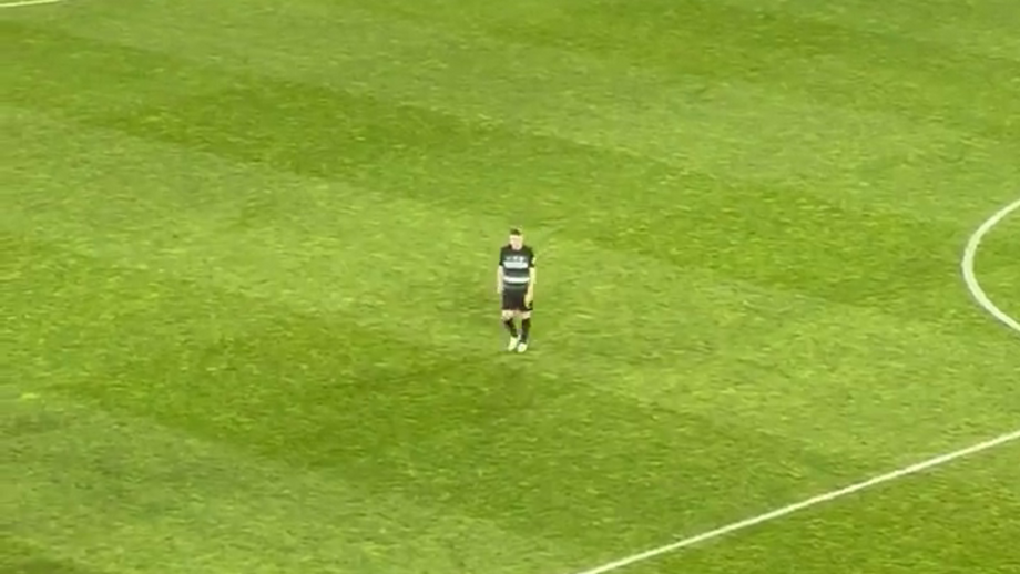 Avançado trocou ainda de camisola com Guirassy à entrada do túnel de acesso aos balneários