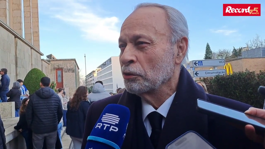 Antigo presidente do Boavista e da Liga presente no velório do ex-líder do FC Porto