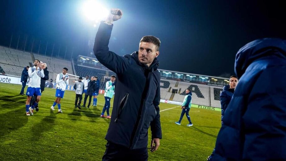 Francisco Abre recorda paixão de Anselmi pelo jogo: «Obrigáva-nos a ver conferências do Bielsa»