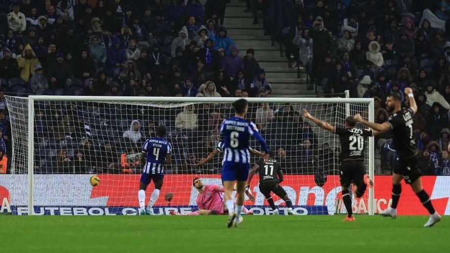 A crónica do FC Porto-V. Guimarães, 1-1: a história infeliz do Dragão ansioso