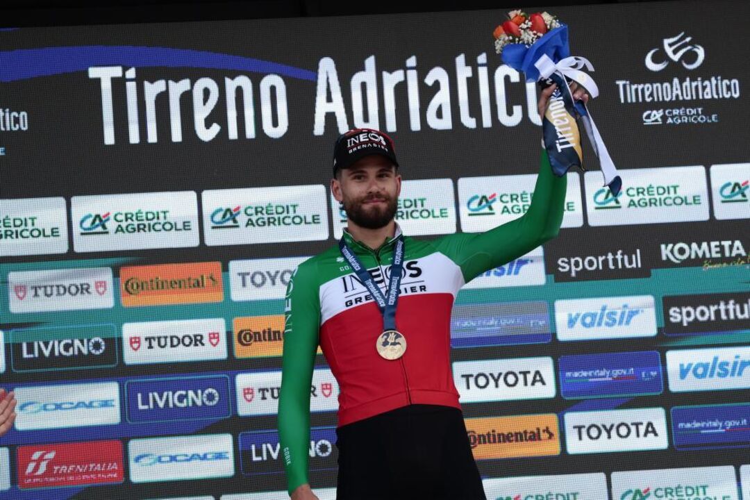 Filippo Ganna vence é o primeiro líder do Tirreno-Adriático