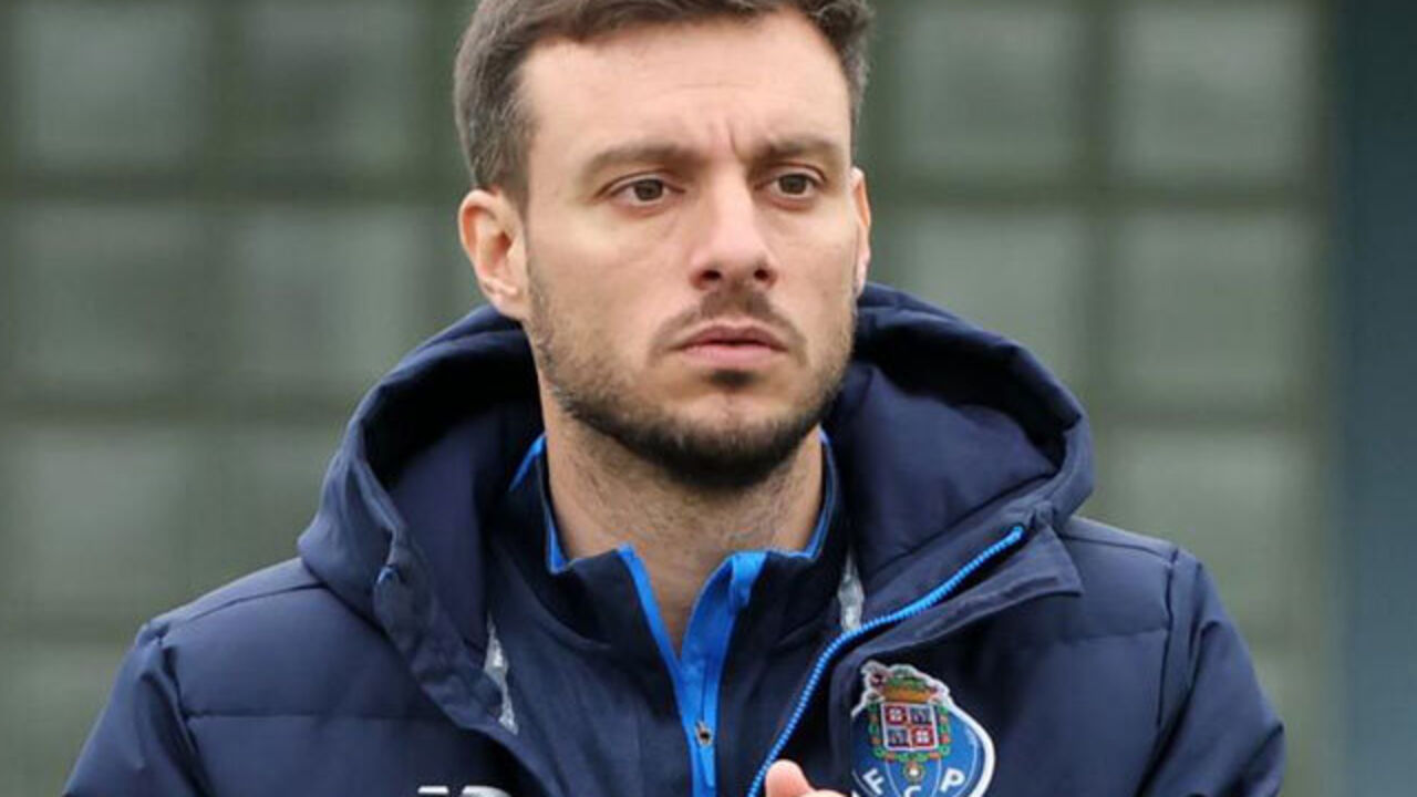 Martín Anselmi num treino do FC Porto