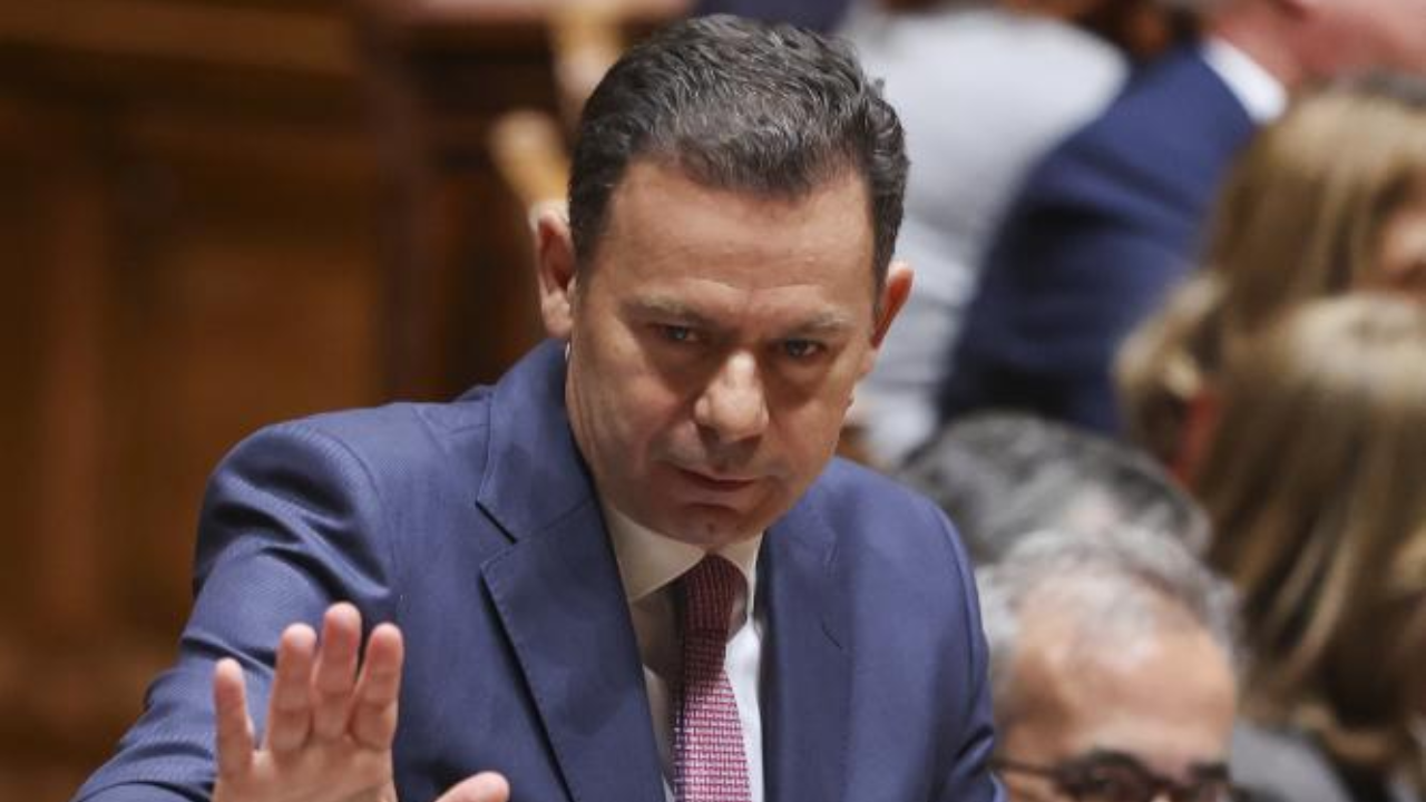 Luís Montenegro na Assembleia da República, em Lisboa