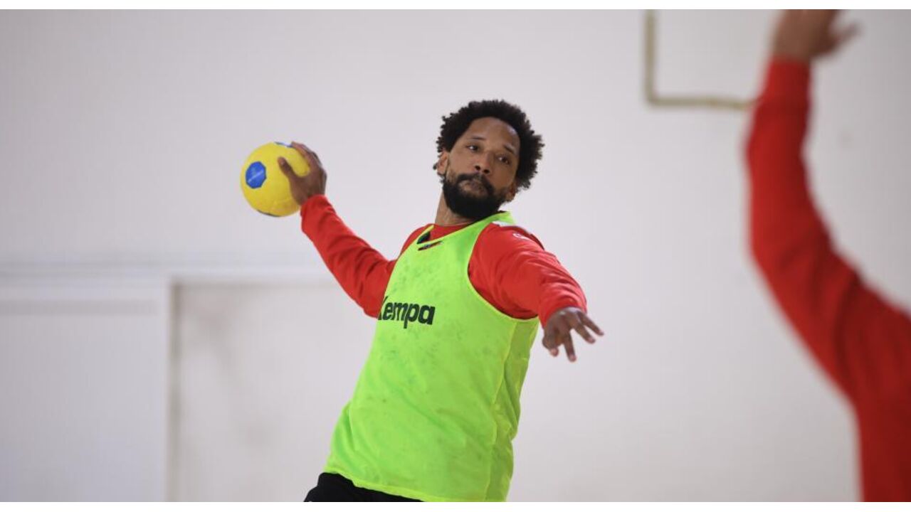 Gilberto Duarte durante um treino na Seleção de andebol