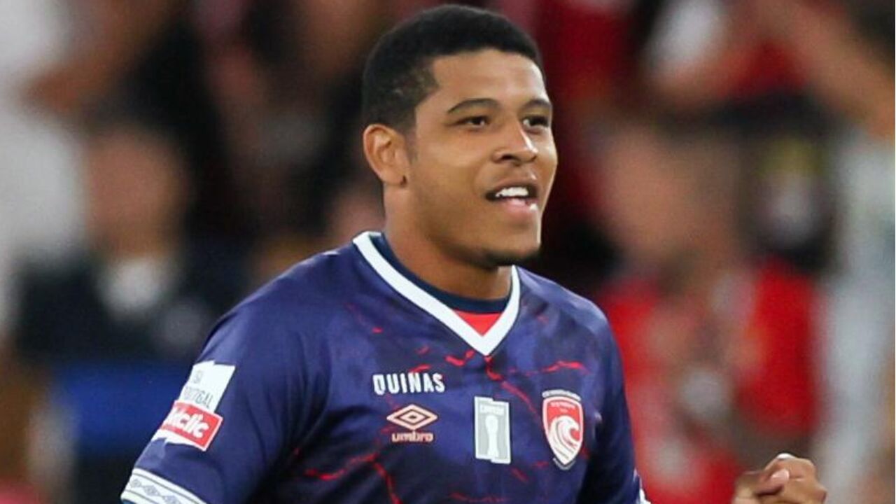 Vinícius Lopes após marcar um golo