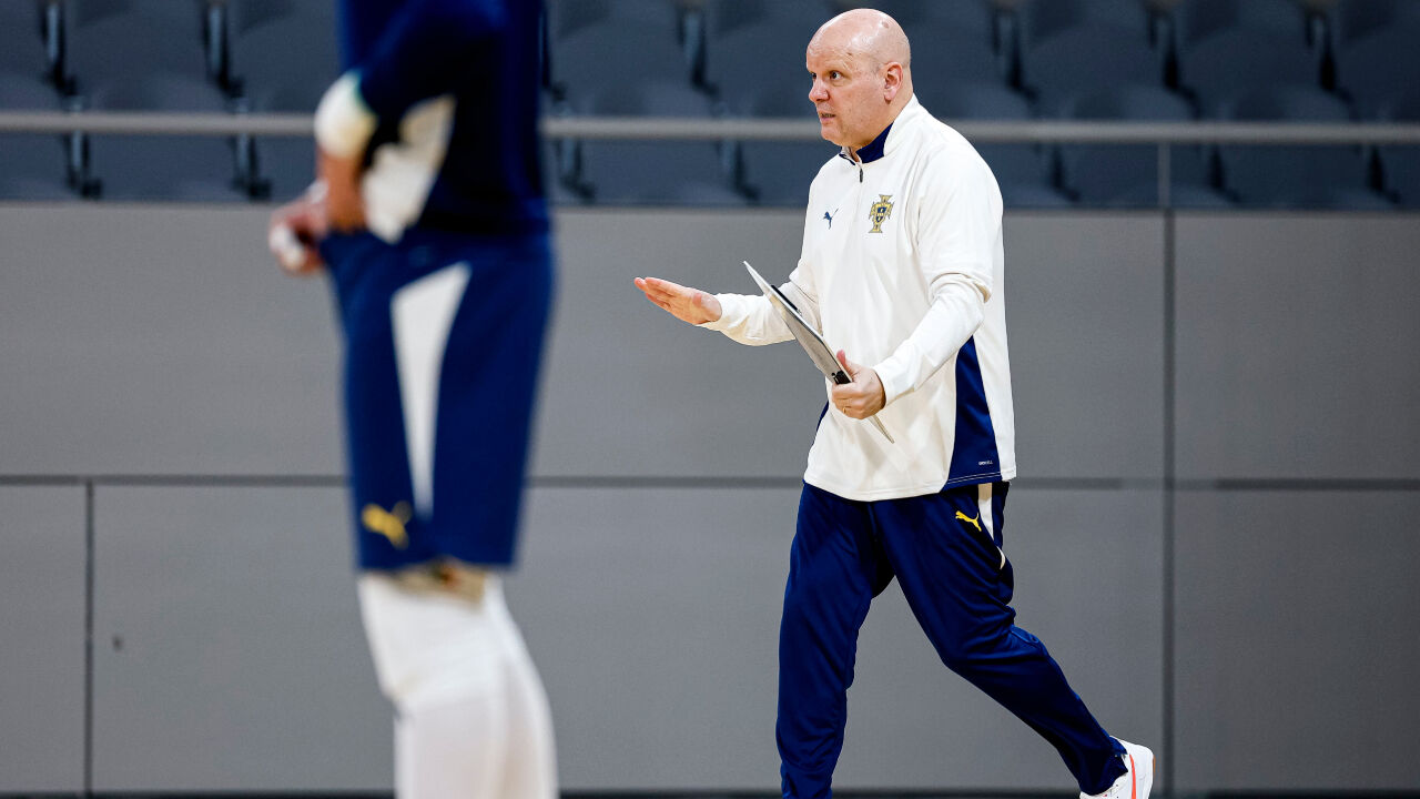 Jorge Braz durante o treino 