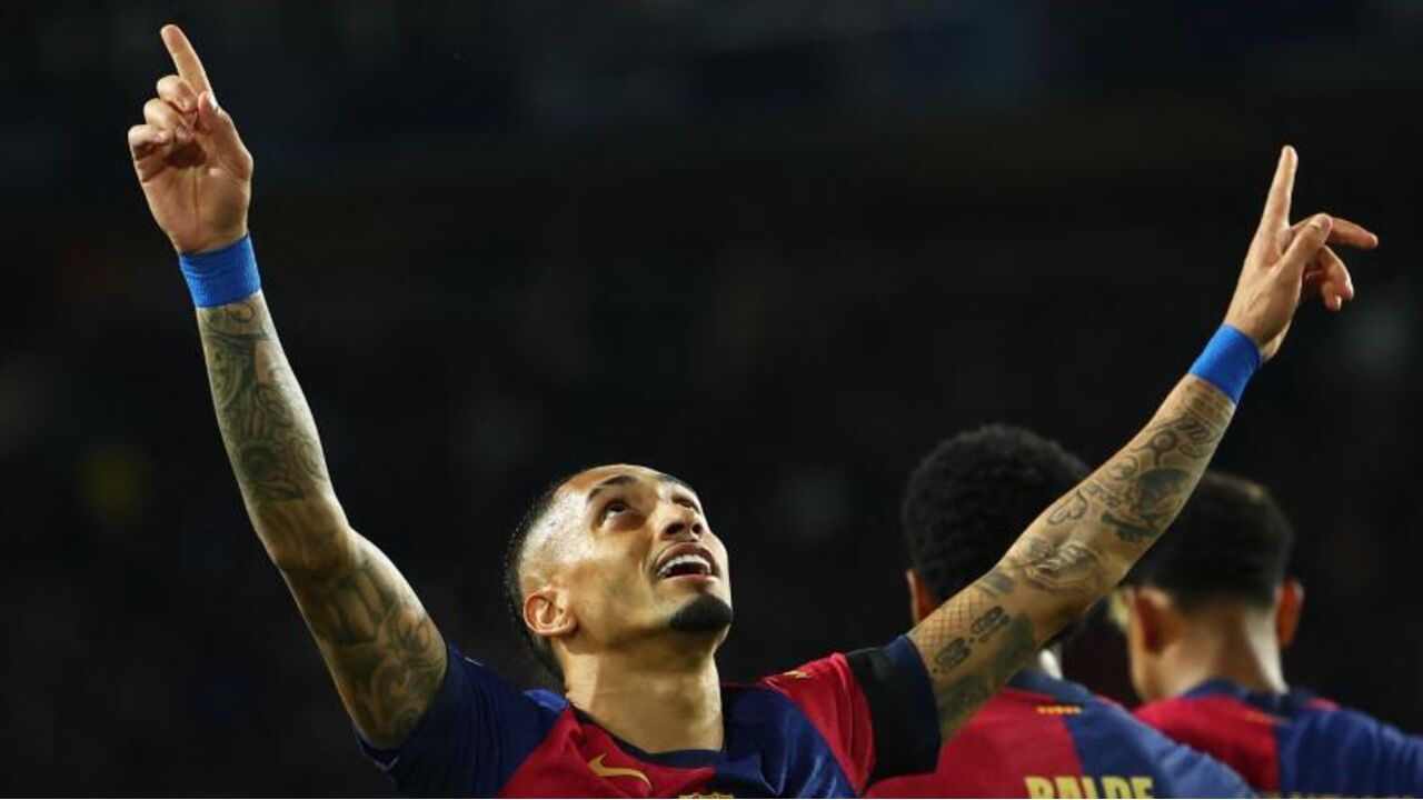 Raphinha no jogo com o Benfica