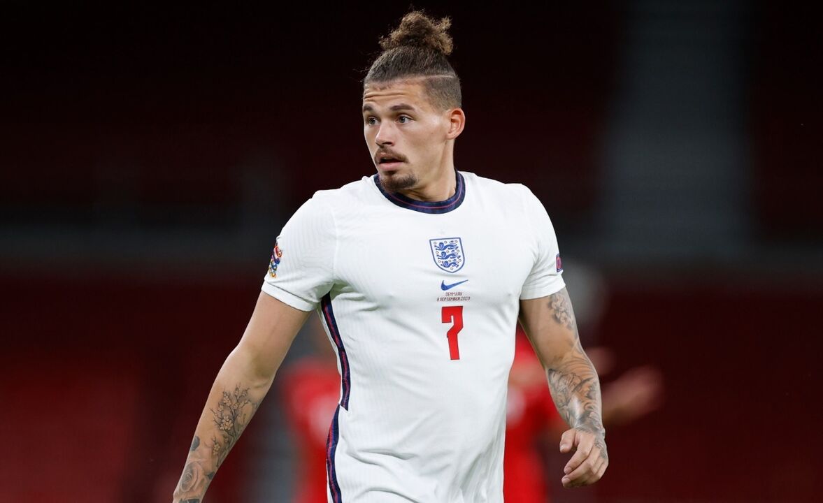 Médio durante uma partida da seleção de Inglaterra