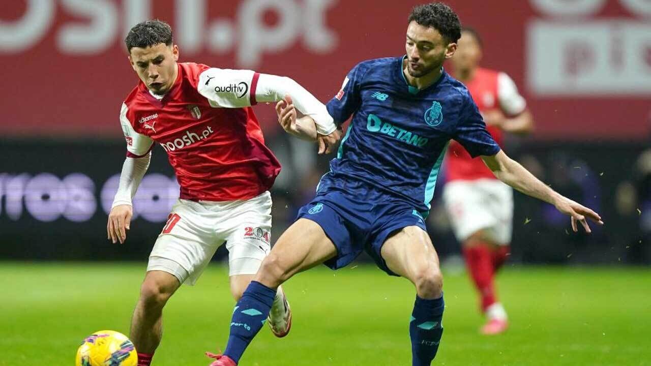 João Mário frente ao Braga