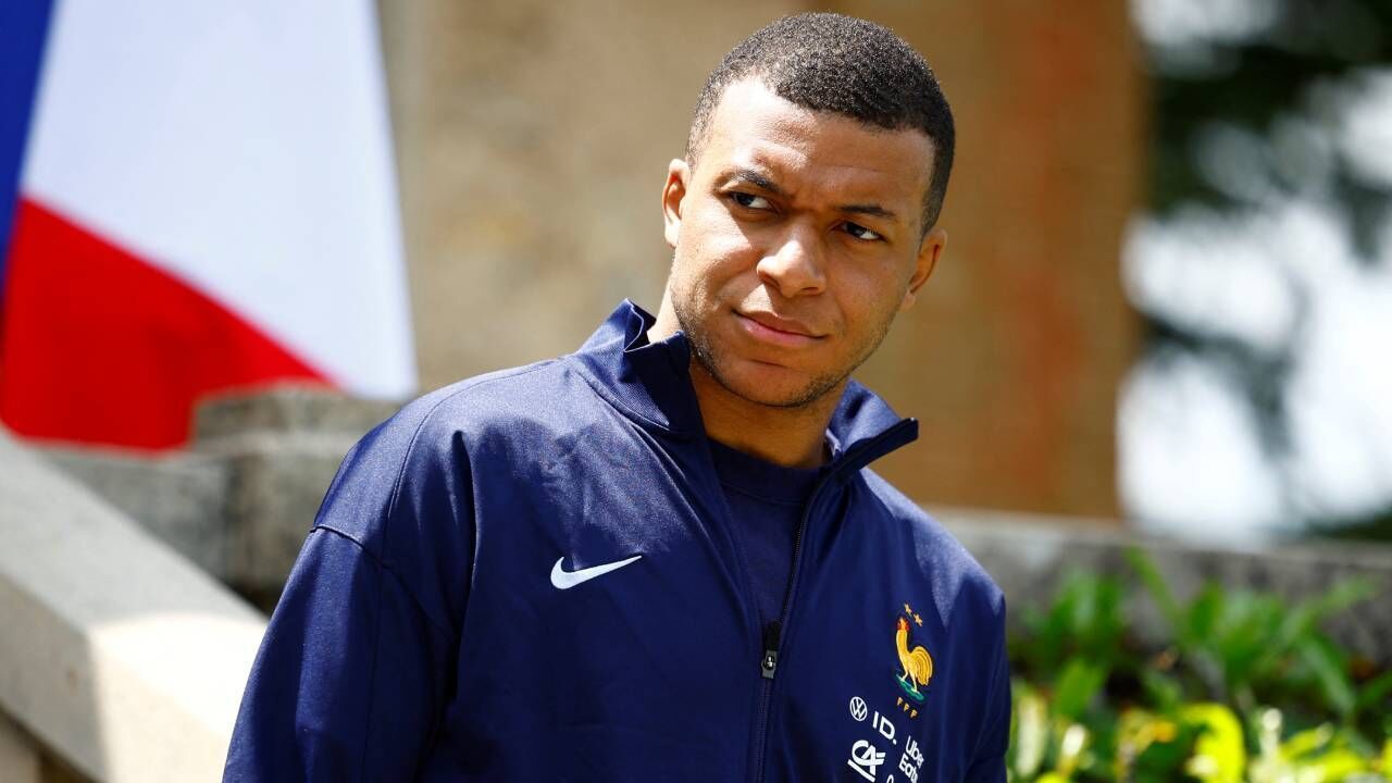Kylian Mbappé convocado pela França