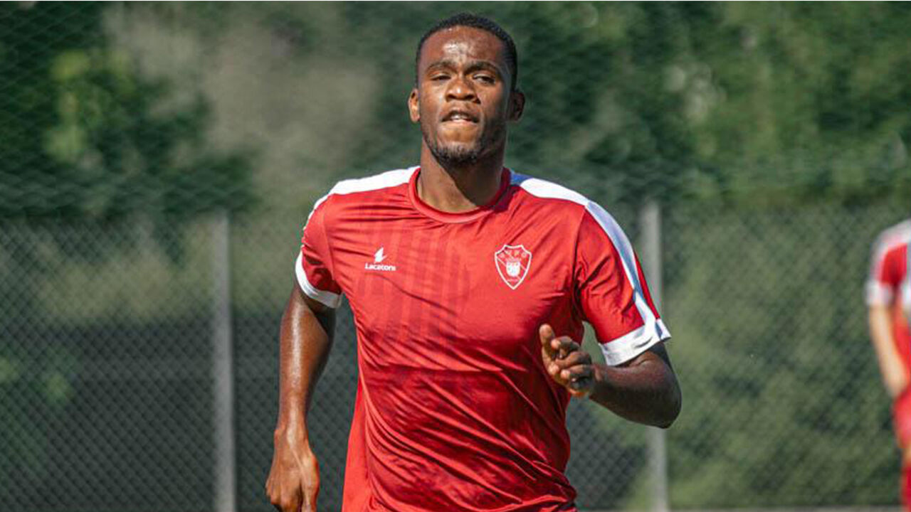 Yaya Sithole já treina com o Gil Vicente
