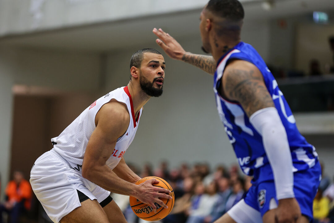 Benfica defronta Queluz na 17.ª jornada