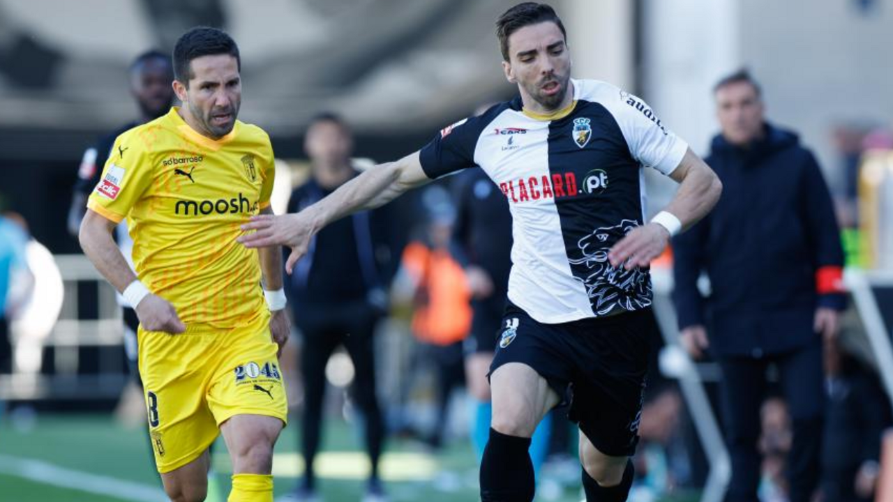 João Moutinho e Tomané durante o Farense-Sp. Braga