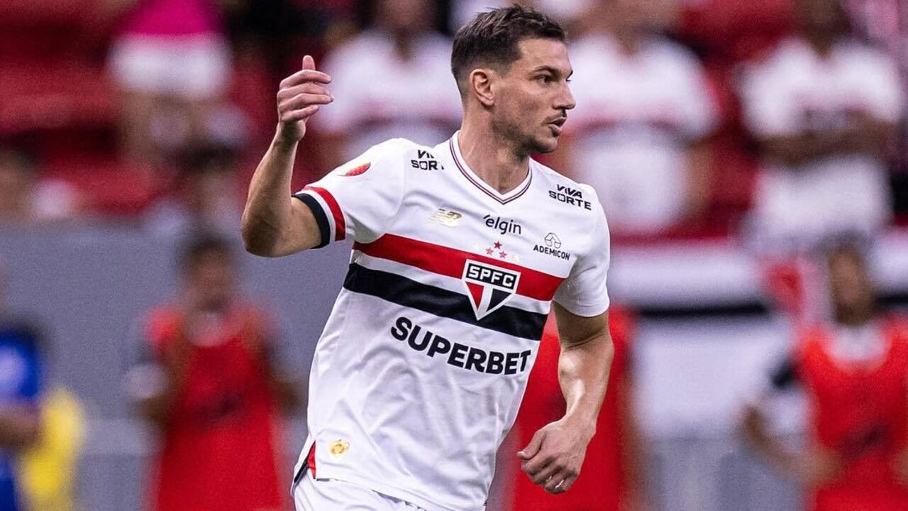 Cédric Soares no São Paulo