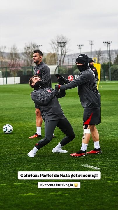 Aktürkoglu e Akgün são velhos amigos