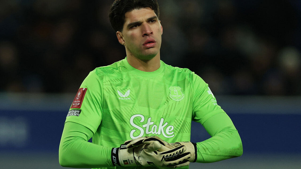João Virgínia, guarda-redes do Everton