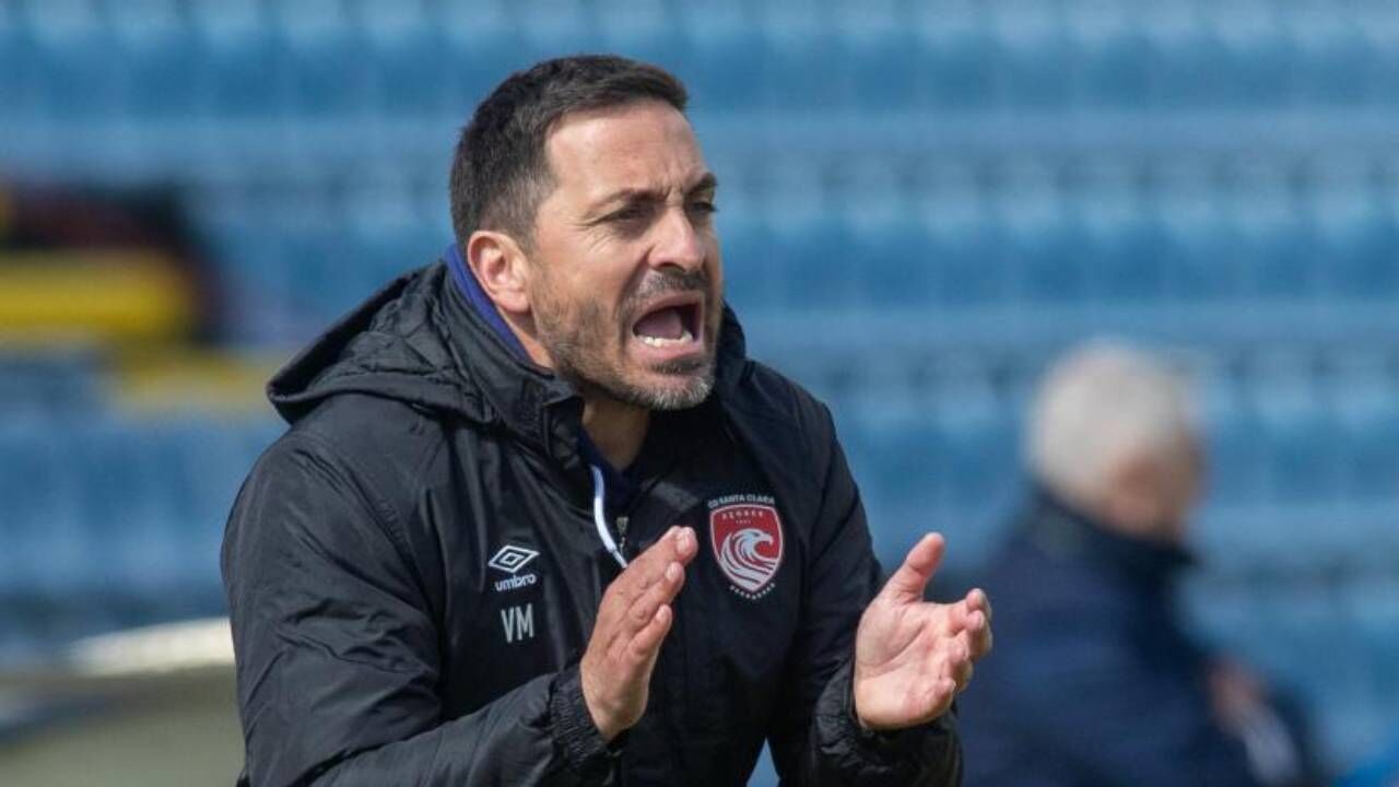 Vasco Matos a dar indicações