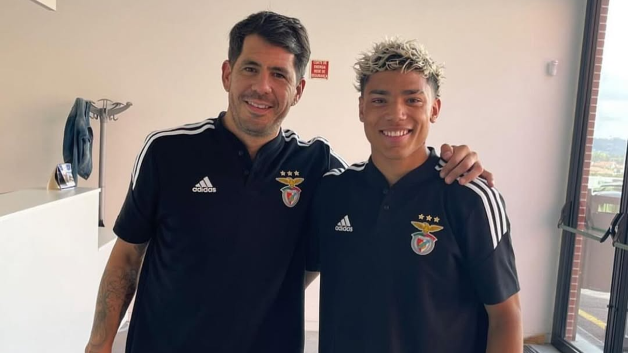 Tiago Sanches com o seu ídolo, Carlos Nicolía