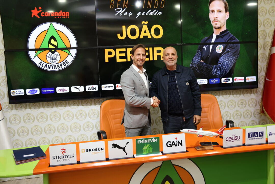 João Pereira assina pelo Alanyaspor