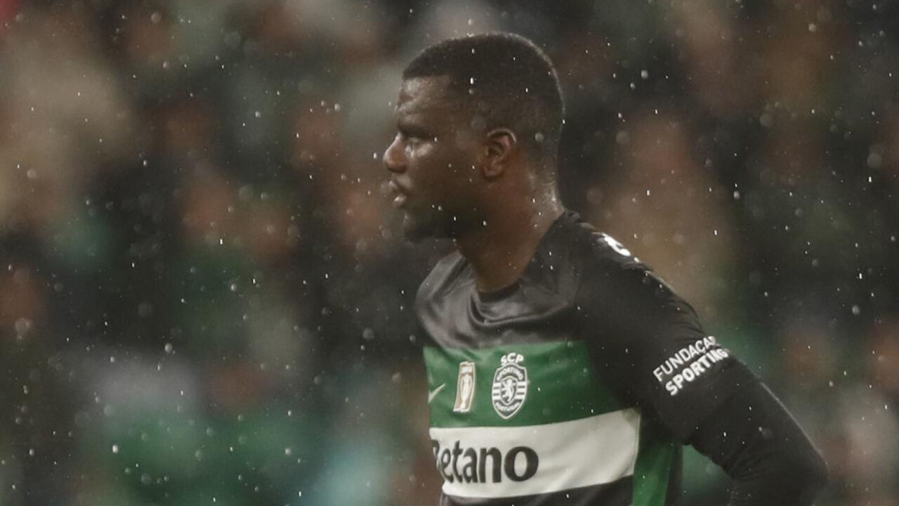 Na seleção, central continua a ser um suplente de luxo