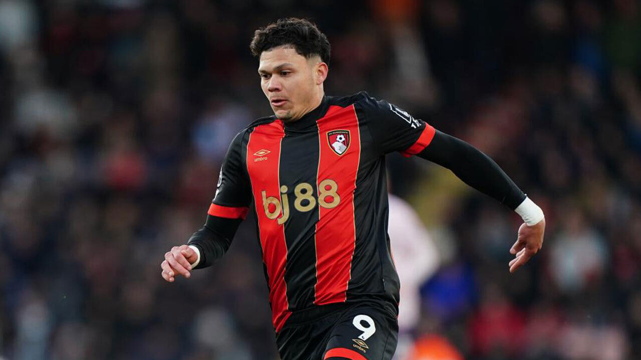 Evanilson em destaque no Bournemouth