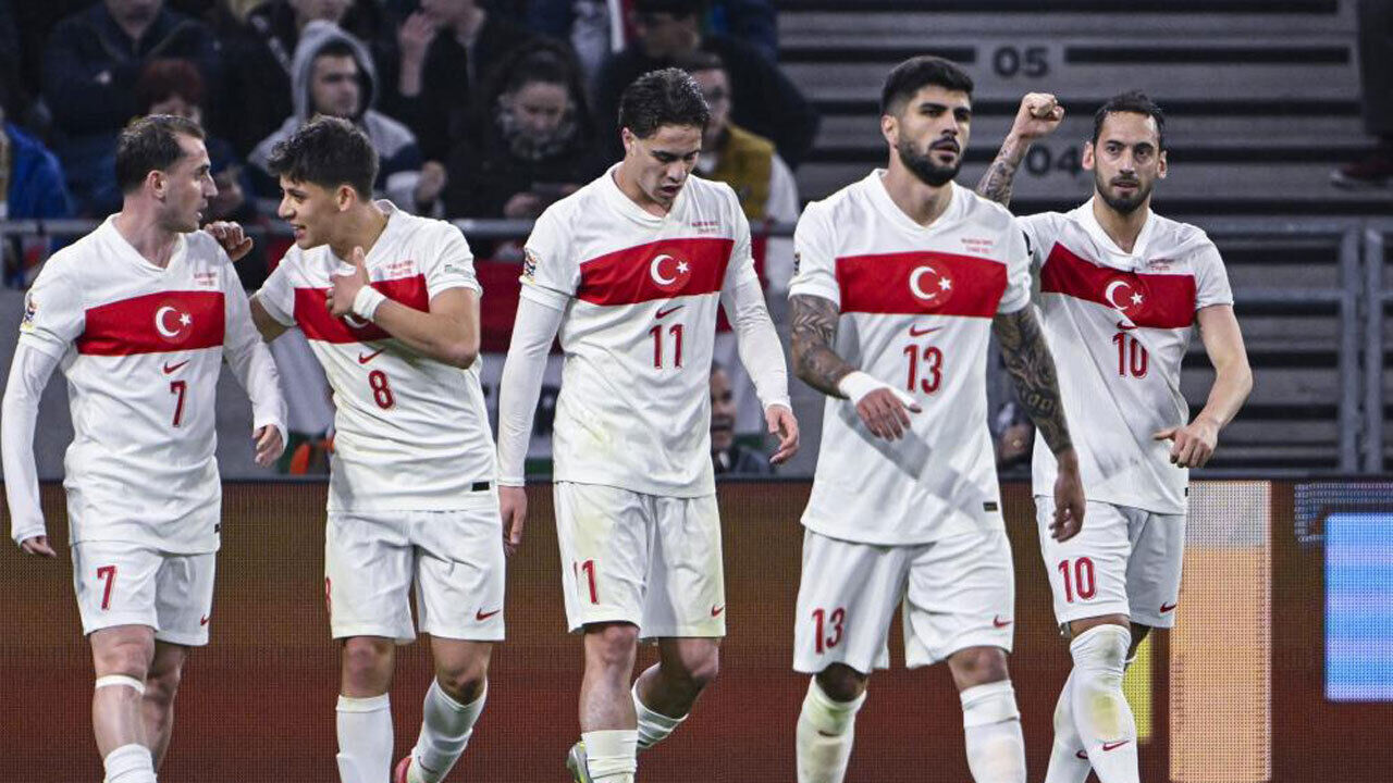 Aktürkoglu no triunfo da Turquia frente à Hungria