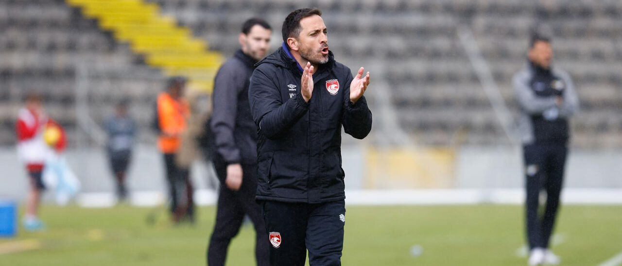 Vasco Matos treina o Santa Clara