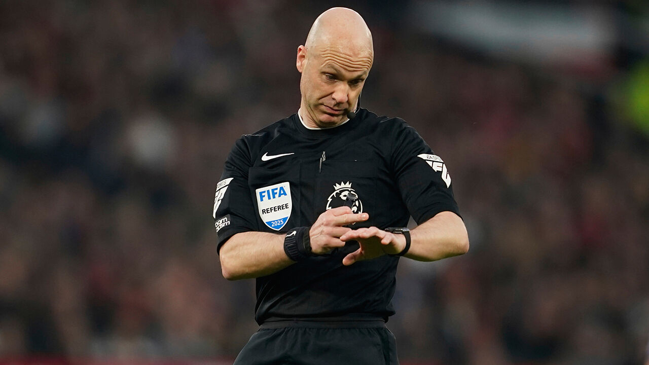 Anthony Taylor é um dos árbitros mais reputados na Premier League