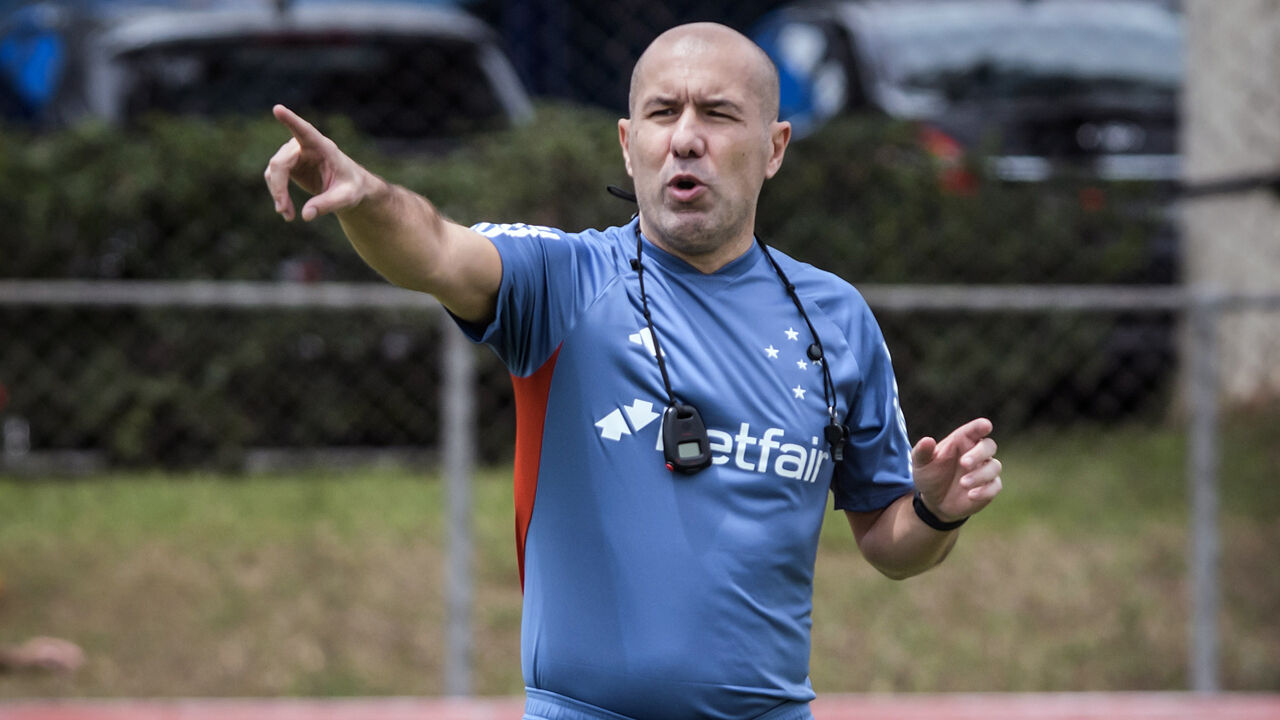 Leonardo Jardim chegou ao Cruzeiro em fevereiro
