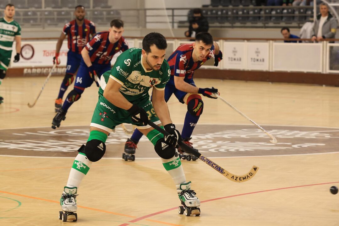 Sp. Tomar e Riba D'Ave no último jogo para o campeonato
