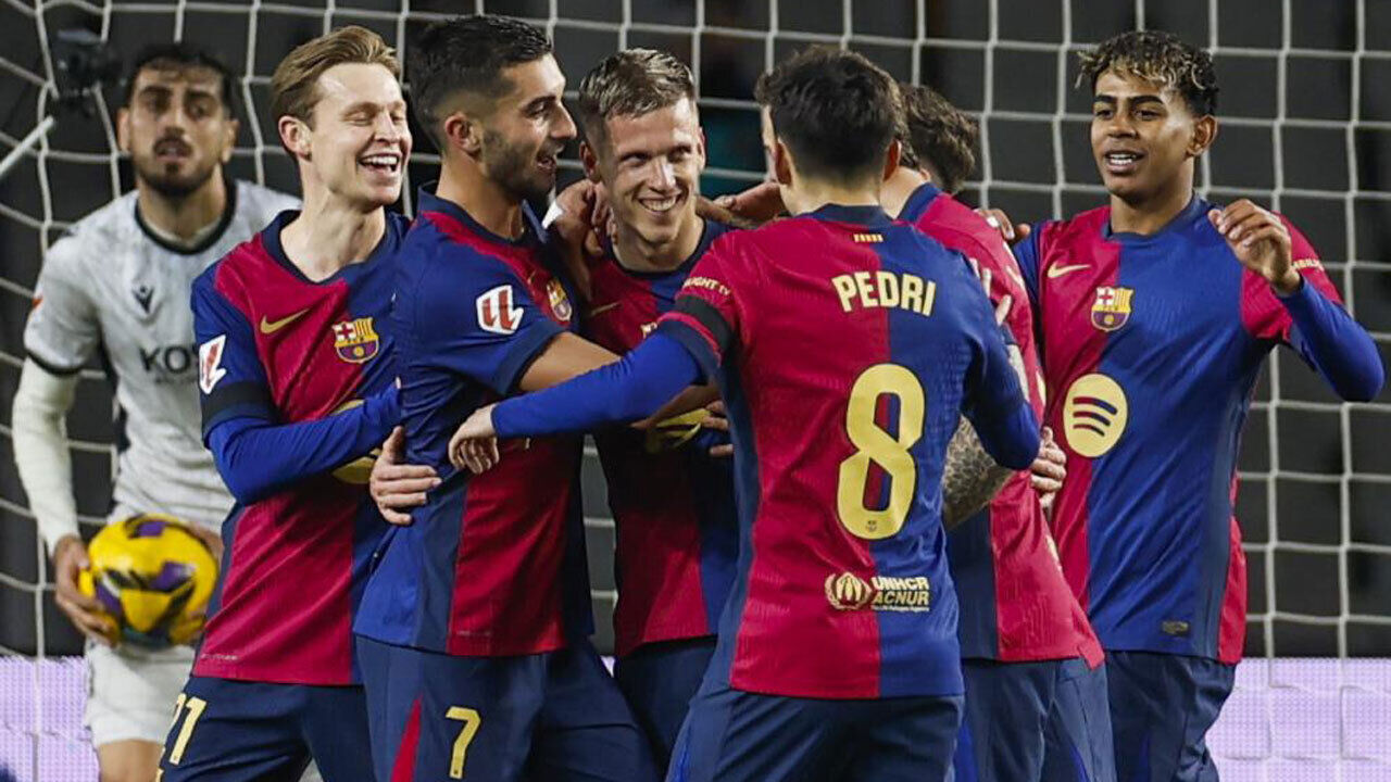 Jogadores do Barcelona a festejar