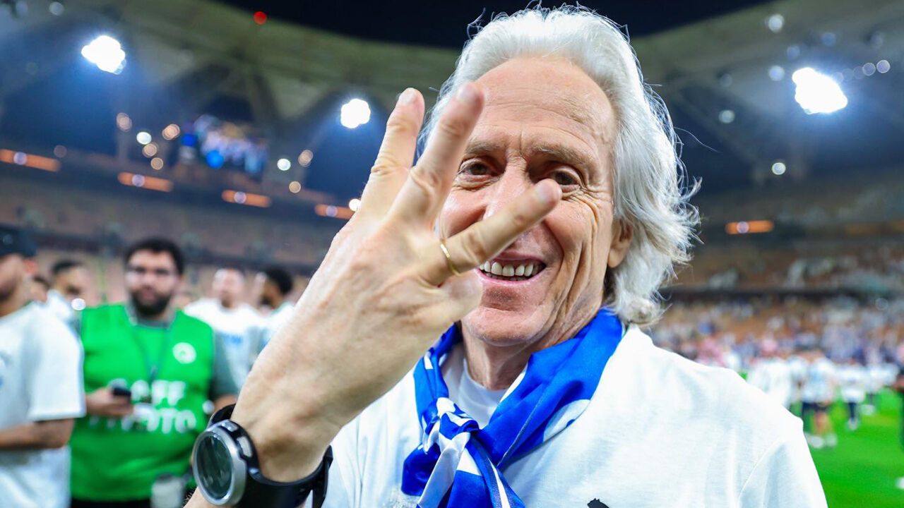 Jorge Jesus reúne a maioria das preferências dos adeptos brasileiros