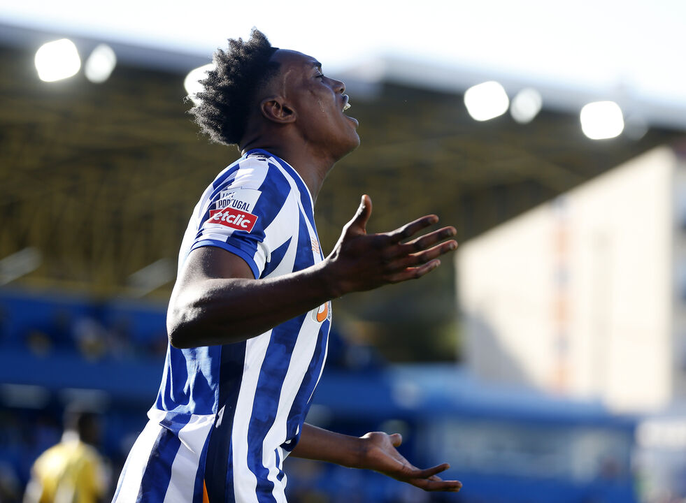 Samu a festejar golo frente ao Estoril