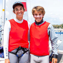 <![CDATA[ Velejadores Diogo Costa/Carolina João no top 5 da classe 470 no Troféu Princesa Sofia ]]>