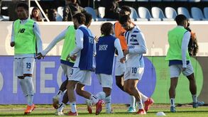 Arouca-FC Porto: Rodrigo Mora apresenta queixas físicas no aquecimento e Eustáquio vai a jogo
