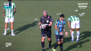 Nunca visto: lata de spray rebenta durante jogo no Brasil