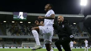 A crónica do V. Guimarães-Casa Pia, 1-0: um ligeiro Embaló fez tremer a Casa