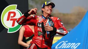 Marc Márquez vence Grande Prémio da Tailândia e faz a dobradinha no fim-de-semana: Miguel Oliveira foi 14.º