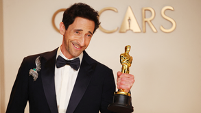 Adrien Brody e Mikey Madison conquistam Óscares de melhores atores