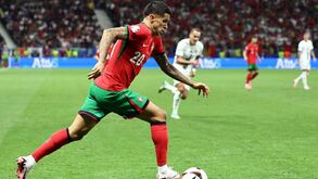 João Cancelo falha 'quartos' da Liga dos Nações frente a Dinamarca devido a lesão