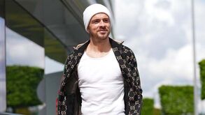 Jack Grealish goza folga em bar e paga rodada generosa a quem lá estava