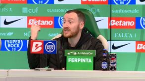 Ian Cathro em bom português na conferência: «Para jogar nesta equipa, é preciso ter c...! É mesmo...»
