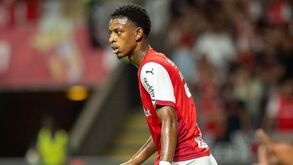 Bambu sofreu luxação do cotovelo esquerdo e deve falhar receção ao FC Porto