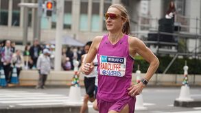 Paula Radcliffe voltou a correr uma maratona dez anos depois e acabou abaixo das 3 horas