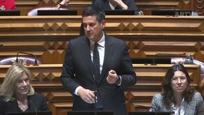 Rui Rocha diz que não é aceitável "um primeiro-ministro em funções receber avenças"