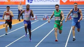 Europeus de pista curta: Nascimento bate recorde pessoal rumo às semifinais nos 60 metros